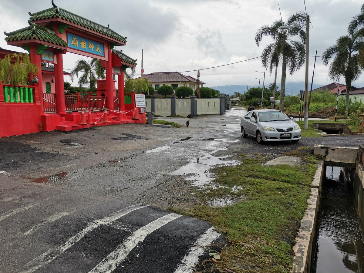 **已签发**柔:版头之一:新闻:沙威鸿升花园闪电水患不断,居民“见雨色变”