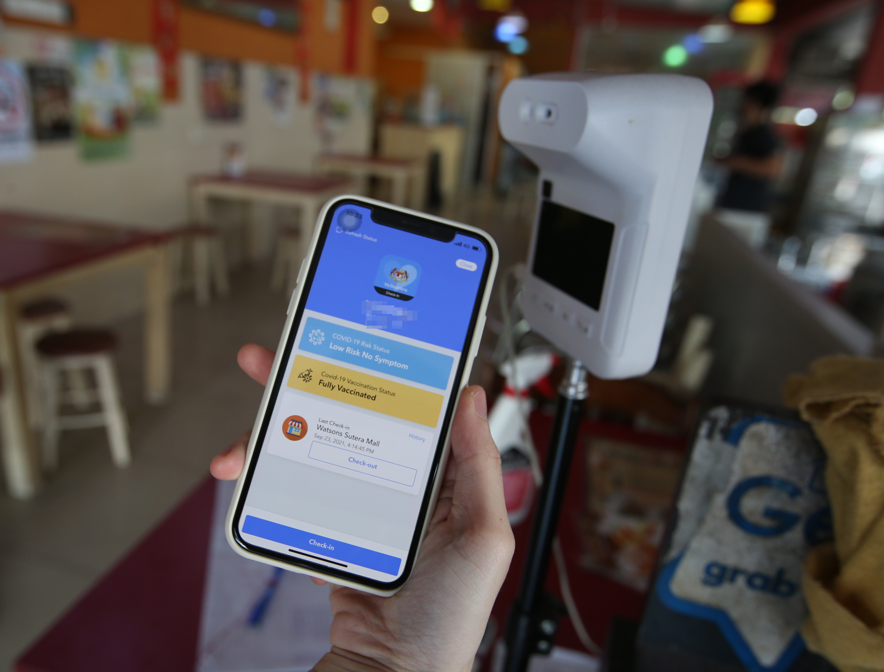 **已签发（请置头条）**柔：第三版头条：【特稿】：州内开放堂食满一个月，大部分新山餐饮业者生意未见回温，有待观察