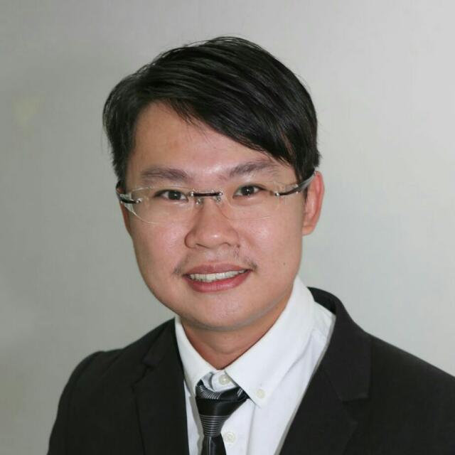 **已签发(请置头条)**柔:第二版头条:【独家】:增救护人员感染风险已触法,确诊者谎报非冠病召救护车案例倍增