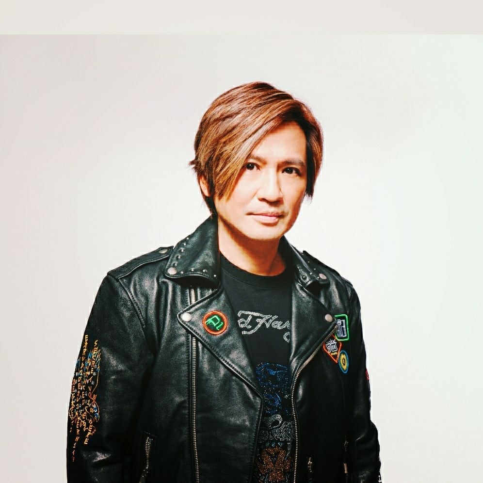 开直播网民吵要点歌.叶世荣被“逼急”匆匆下线