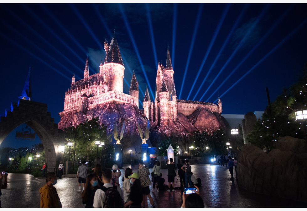 拚图两图）北京环球影城试业 淡季票价268令吉