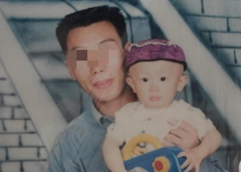 拼盘 2图/洗肾女靠直播独力治病5年 曾告父母遗弃未受理