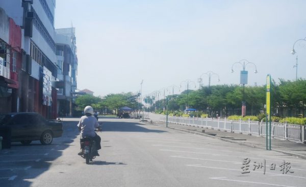 斯里曼绒︱擅自离加管区居民 警方将严厉对付
