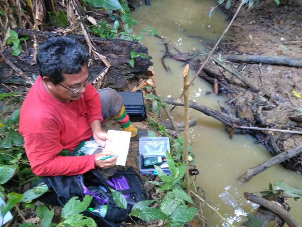 新教育(9月21日)第2版:科学家在东马发现2贻贝新物种