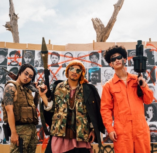 新歌脏话连篇．黄明志挨批教坏小孩