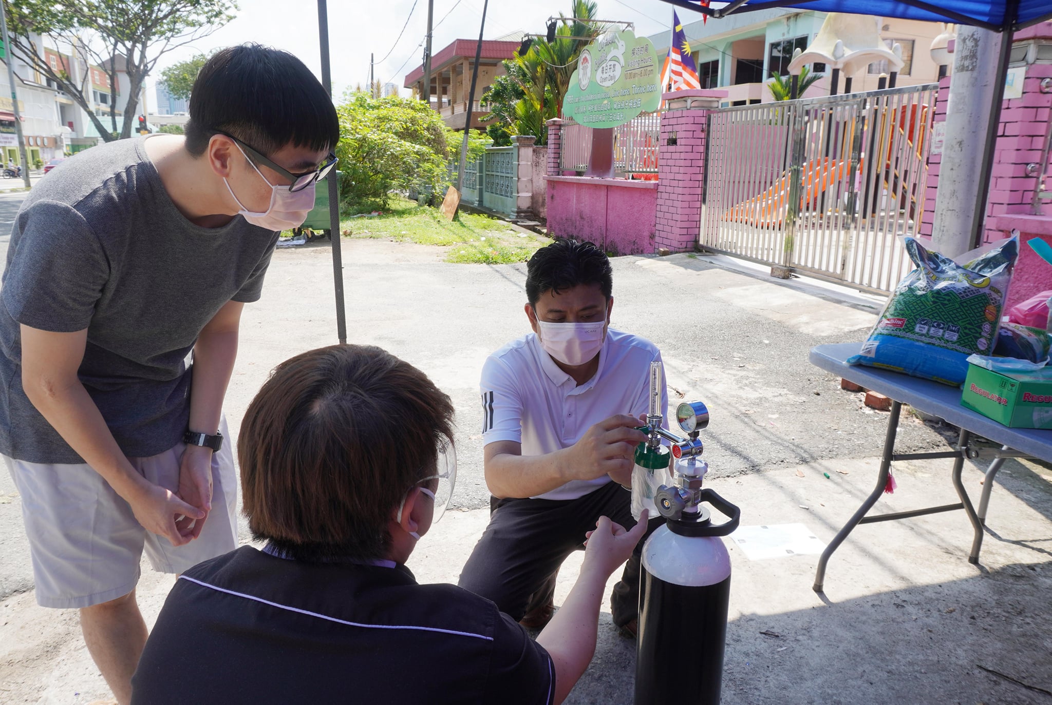 *未签发*柔:版头之一:善德儿童福利之家全院确诊,极需氧气筒与善款度难关