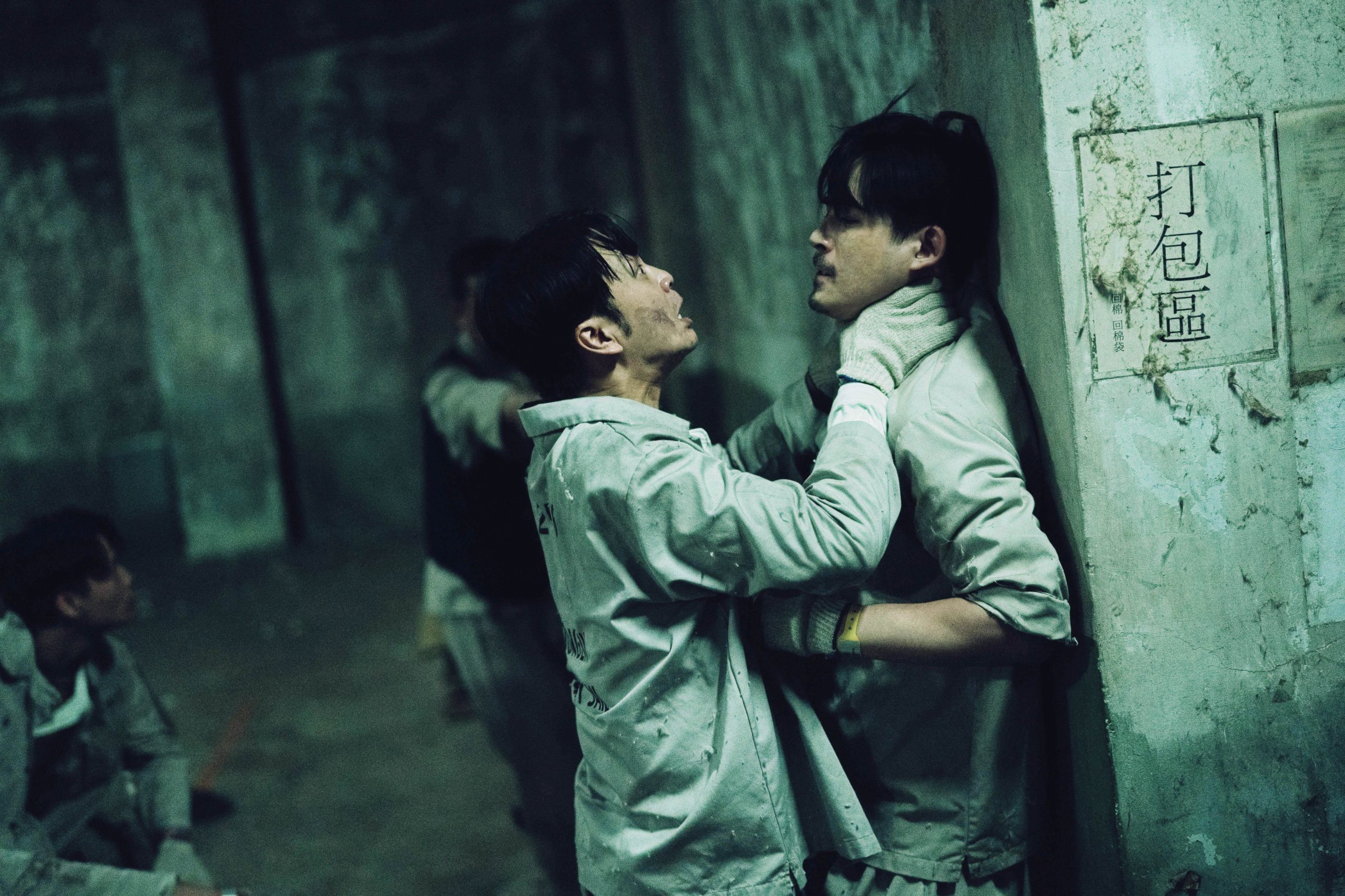 朱轩洋飞车遭路人违驾搅局. 被周渝民李铭顺联手加戏搞崩溃