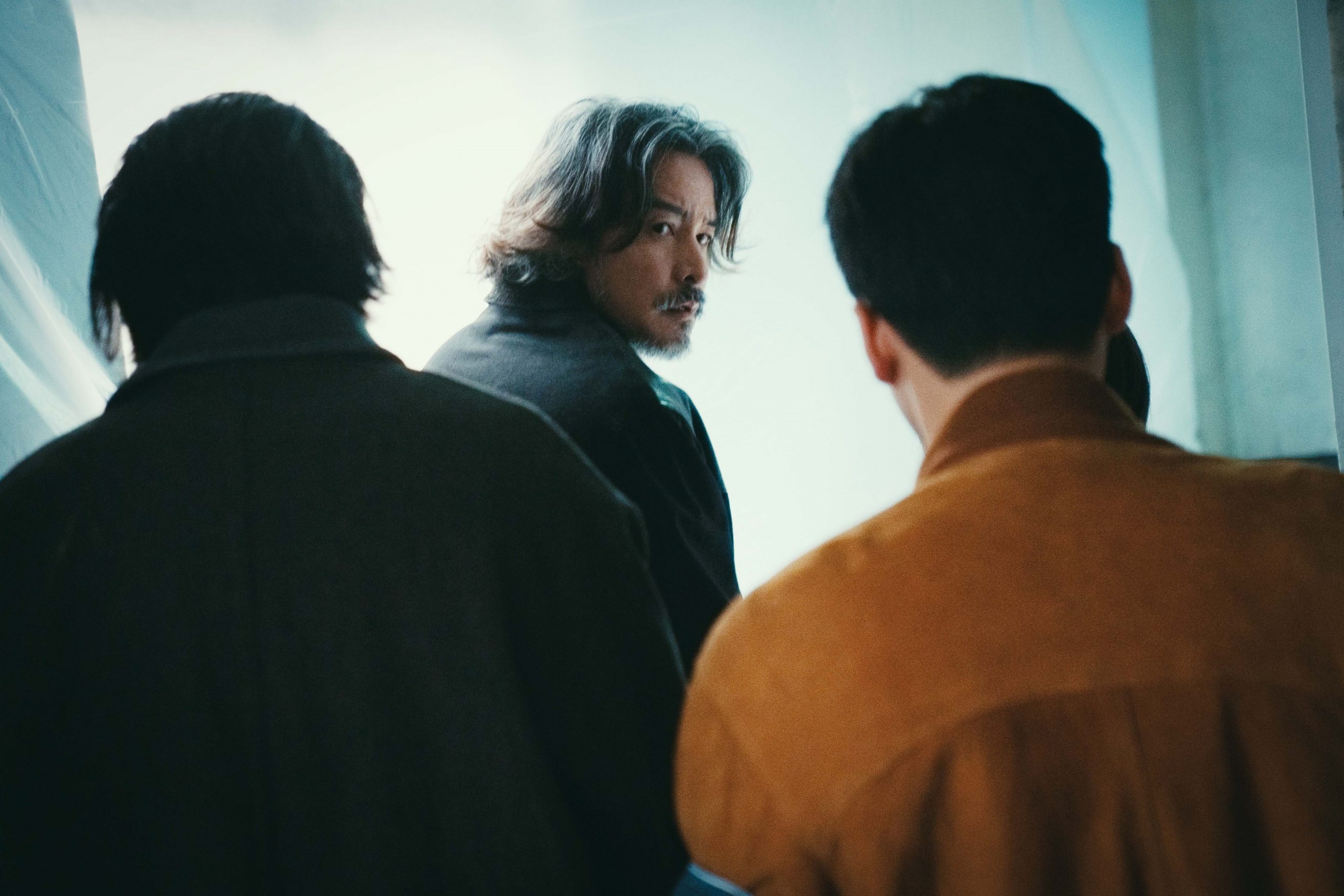 朱轩洋飞车遭路人违驾搅局. 被周渝民李铭顺联手加戏搞崩溃