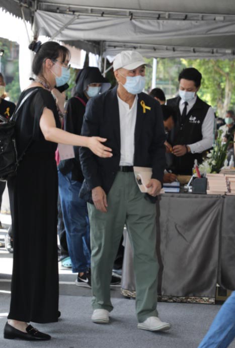 李行最后一程.最爱《小城故事》送行