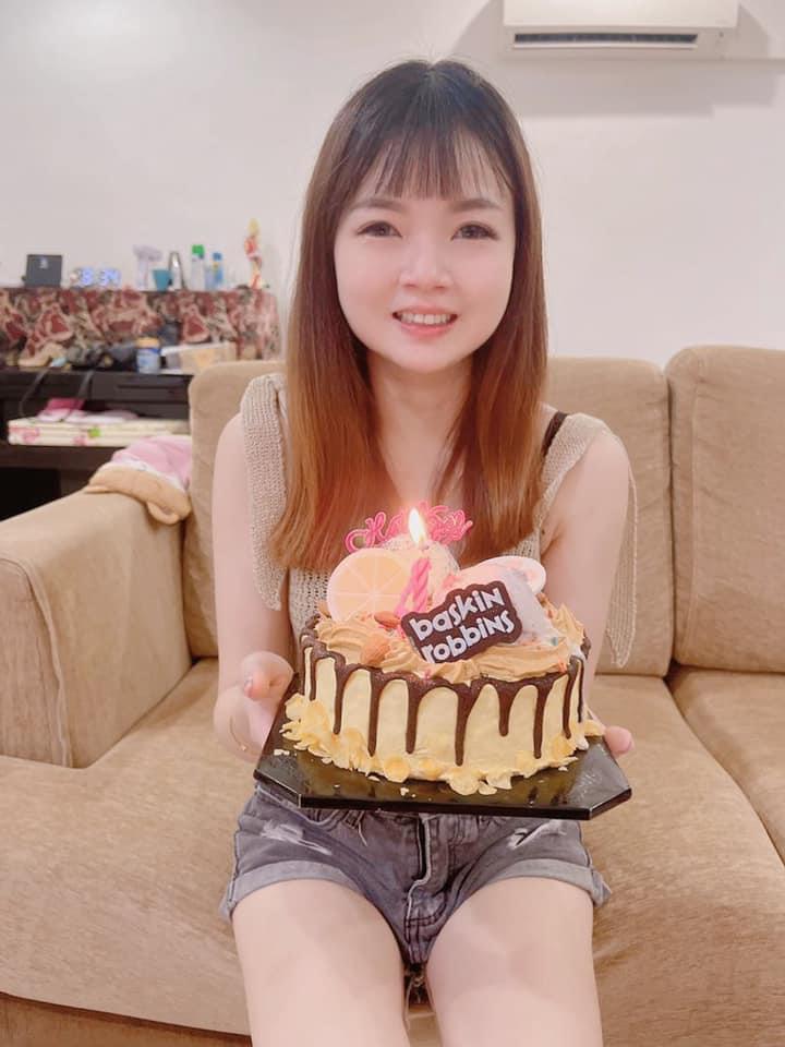 柔:【时尚记事簿】(9月11日刊):“你家宠物吃月饼了吗?”,宠物月饼掀热潮,让萌宠享受中秋美味