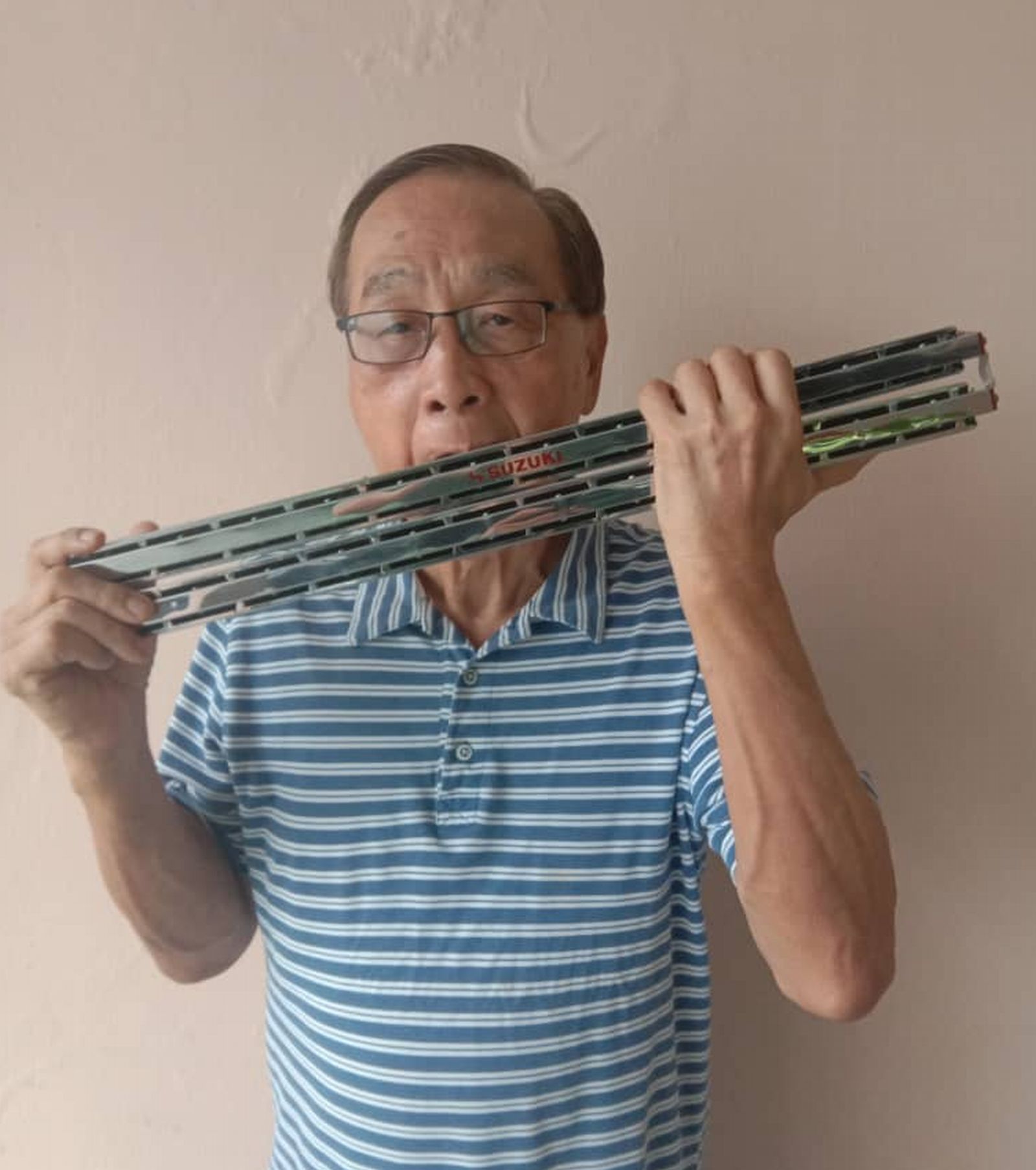 阿公阿嬷跟上时代，网课唱奏出动人音符