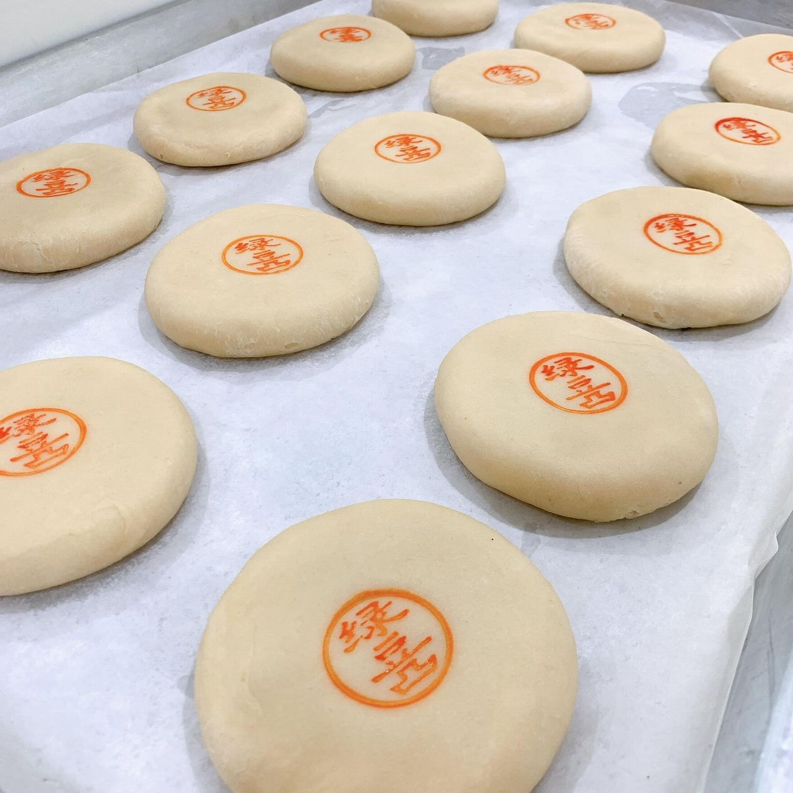 柔：【食客指路之私房好菜】（本月21日刋）：中秋节倍思亲，台籍媳妇手作月饼解乡愁