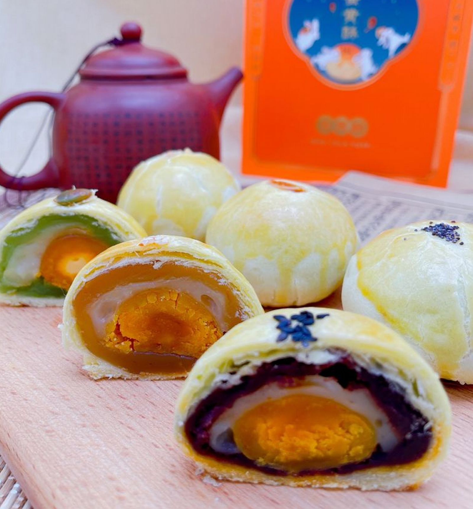 柔:【食客指路之私房好菜】(本月21日刋):中秋节倍思亲,台籍媳妇手作月饼解乡愁