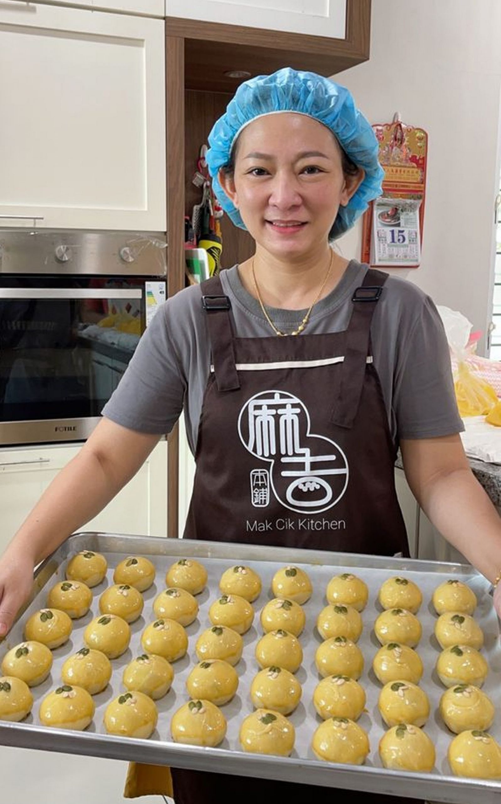 柔:【食客指路之私房好菜】(本月21日刋):中秋节倍思亲,台籍媳妇手作月饼解乡愁