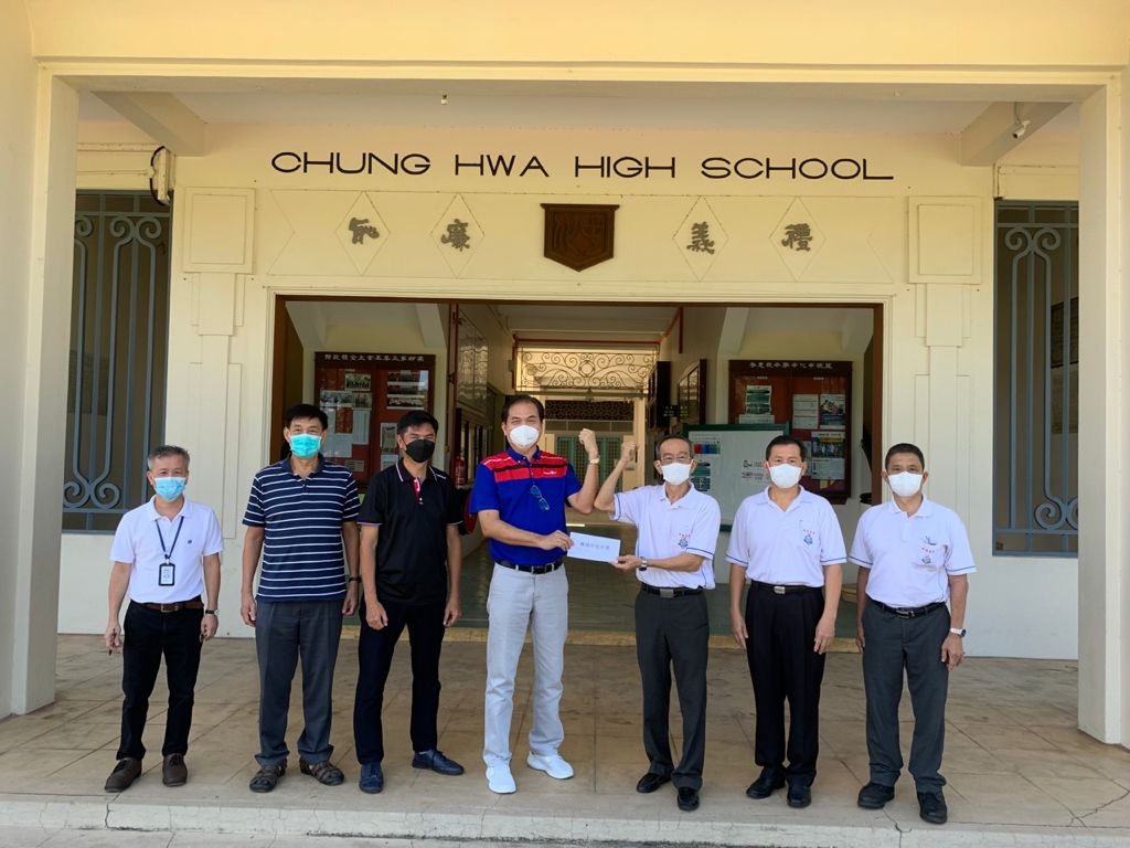 麻坡修德善堂慈善机构 捐逾3万助28中化生