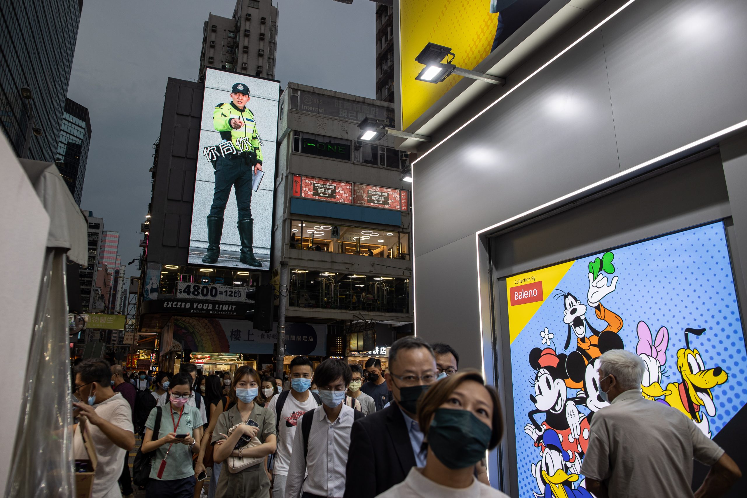 港选委会选举19日举行 泛民派被盯缺选