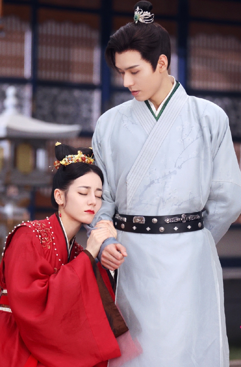 热巴《安乐传》剧组吁抵制代拍.央视起底饭圈乱象