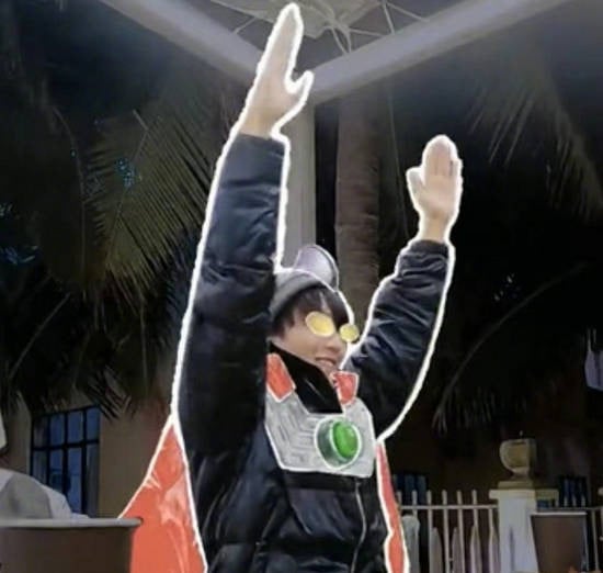 王俊凯22岁生日.易烊千玺故意迟1分钟送祝福