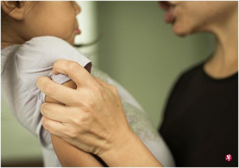 称一顾三崩溃 母虐女监36月