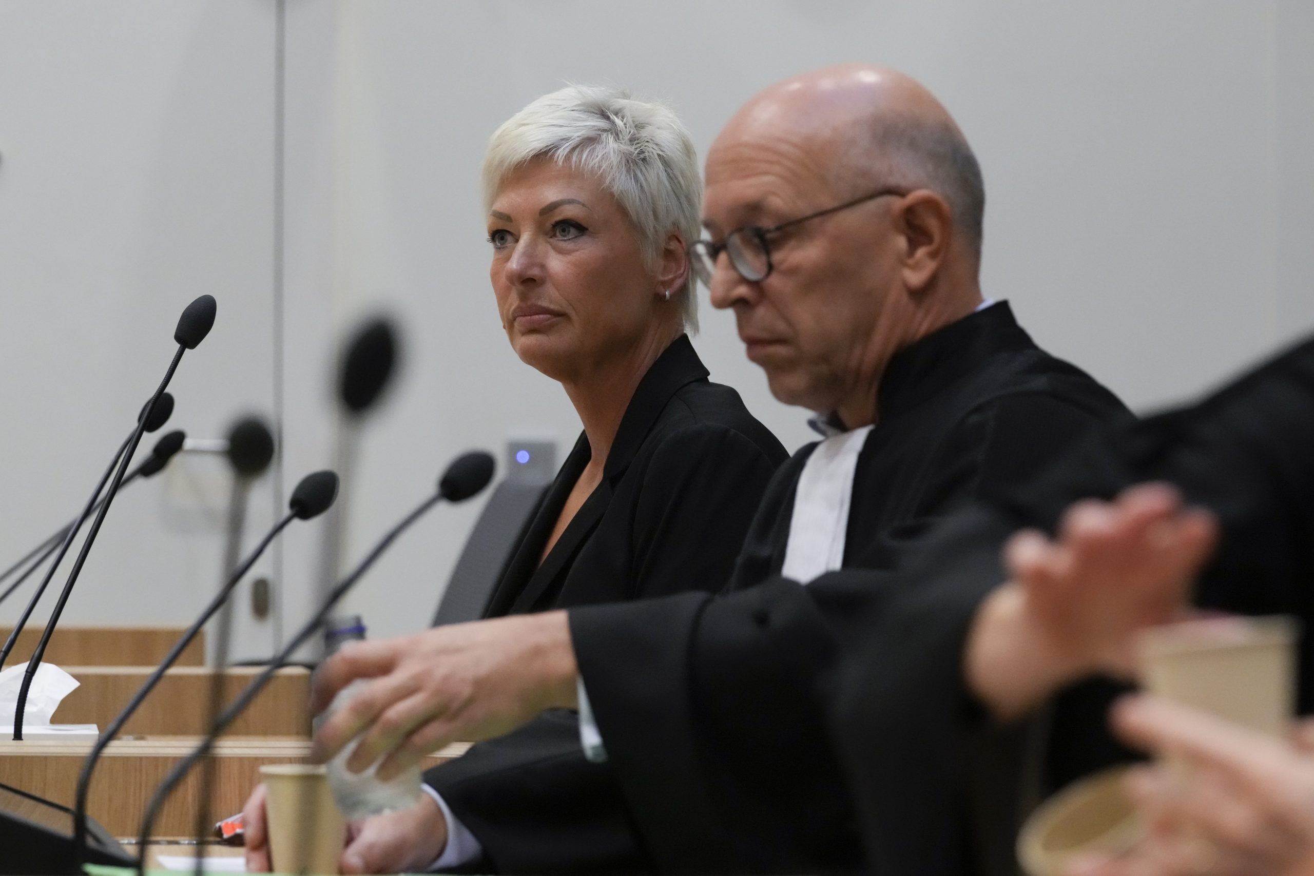 给全国 马航MH17空难案 愤怒的家属斥俄罗斯撒谎,指俄要为惨剧负责