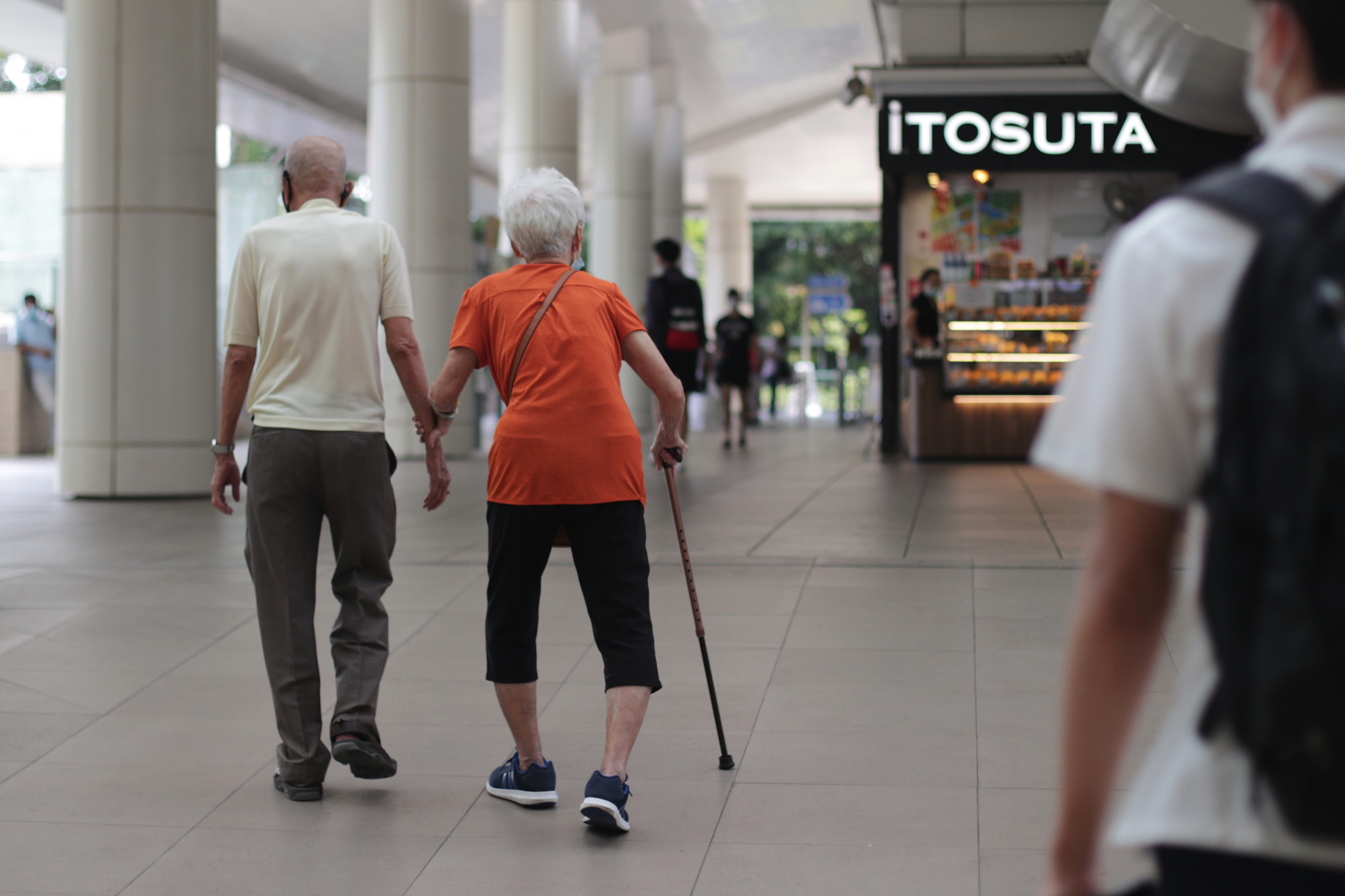 美健康研究学院院长:冠病长期症状会提高患上失智症