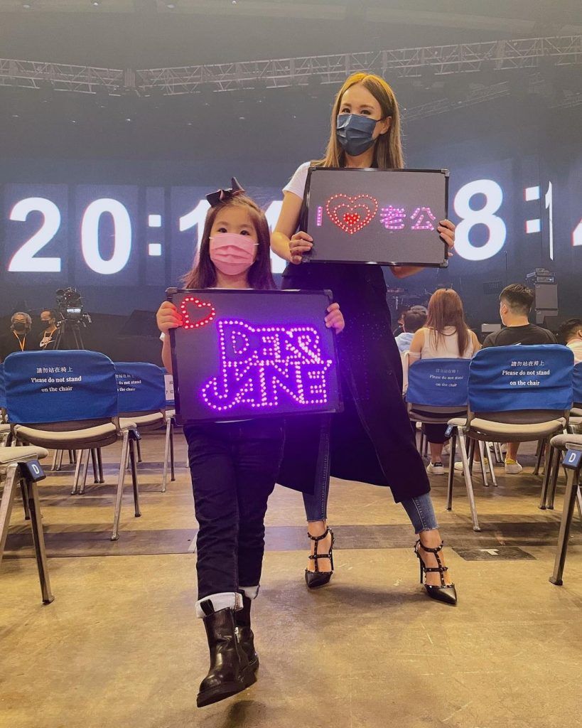 自曝15年前被前东家逼整容.杨洛婷拒妥协遭雪藏	