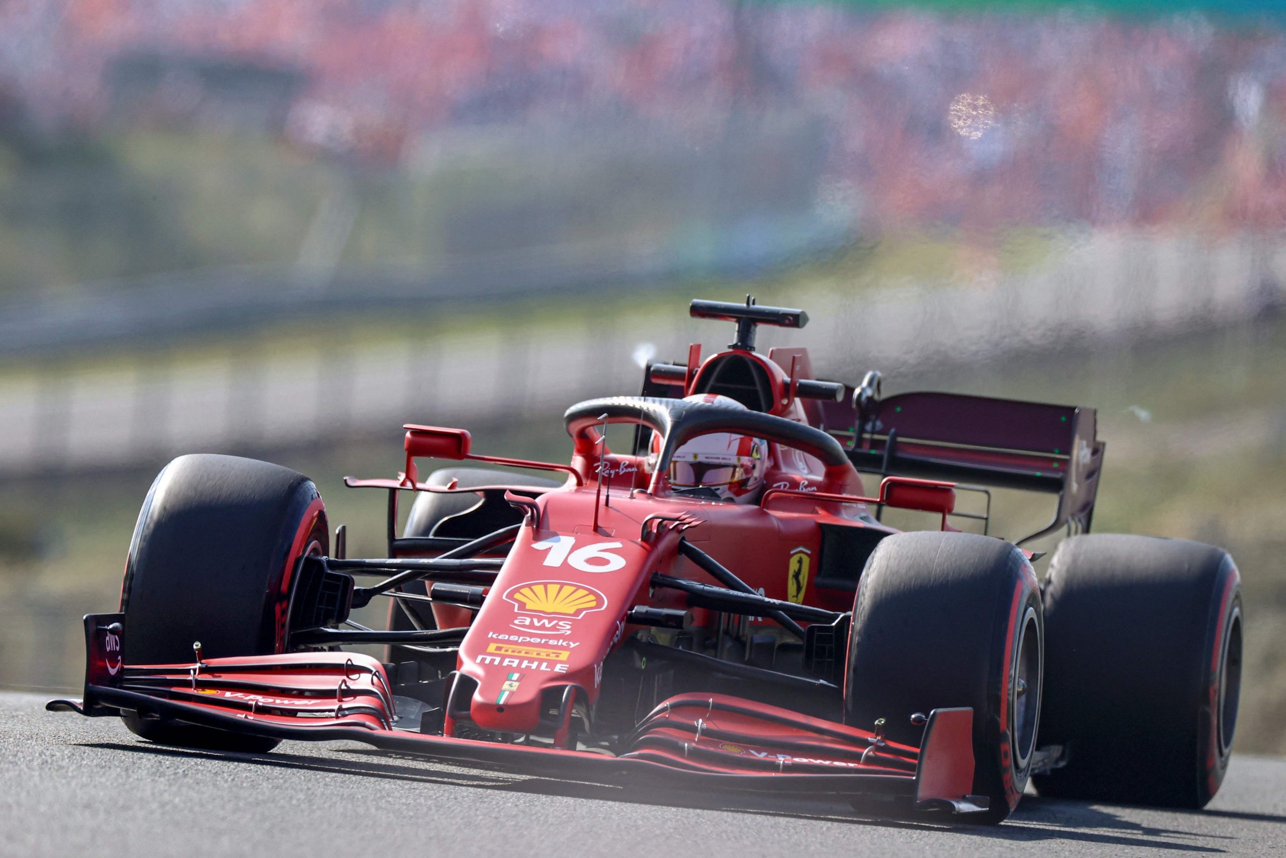 荷兰站F1大赛车 勒克莱尔次练先声夺人