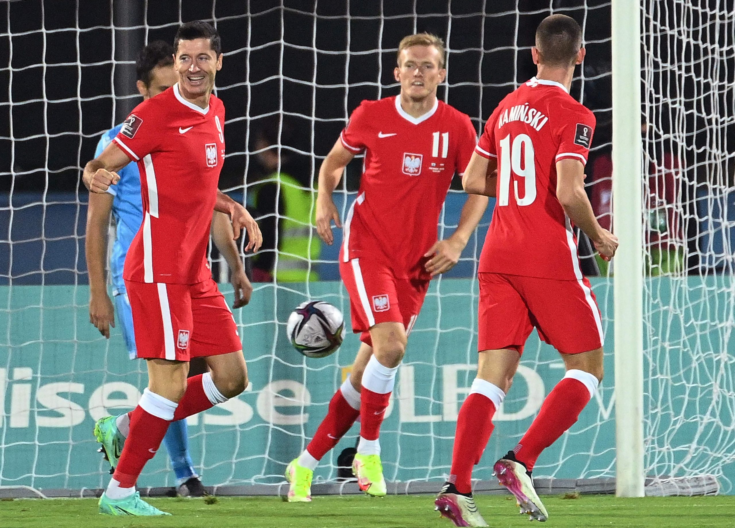 西德英皆迎大胜 波兰最狂轰圣军7弹