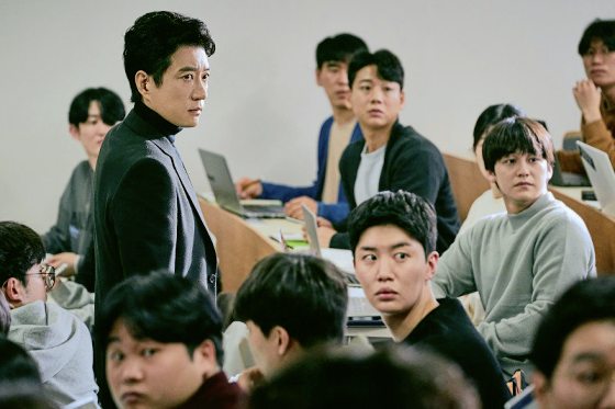 许靖琪/《至上之法》法律是不完善的正义