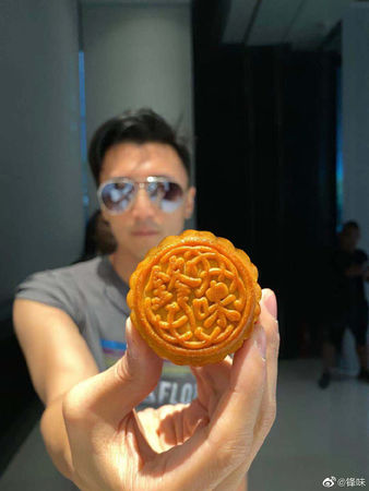 谢霆锋管理体重超残酷．1餐只有5只虾+菜