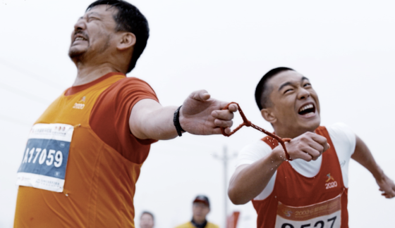 费比安／《了不起的老爸》吹响小号！携手同步