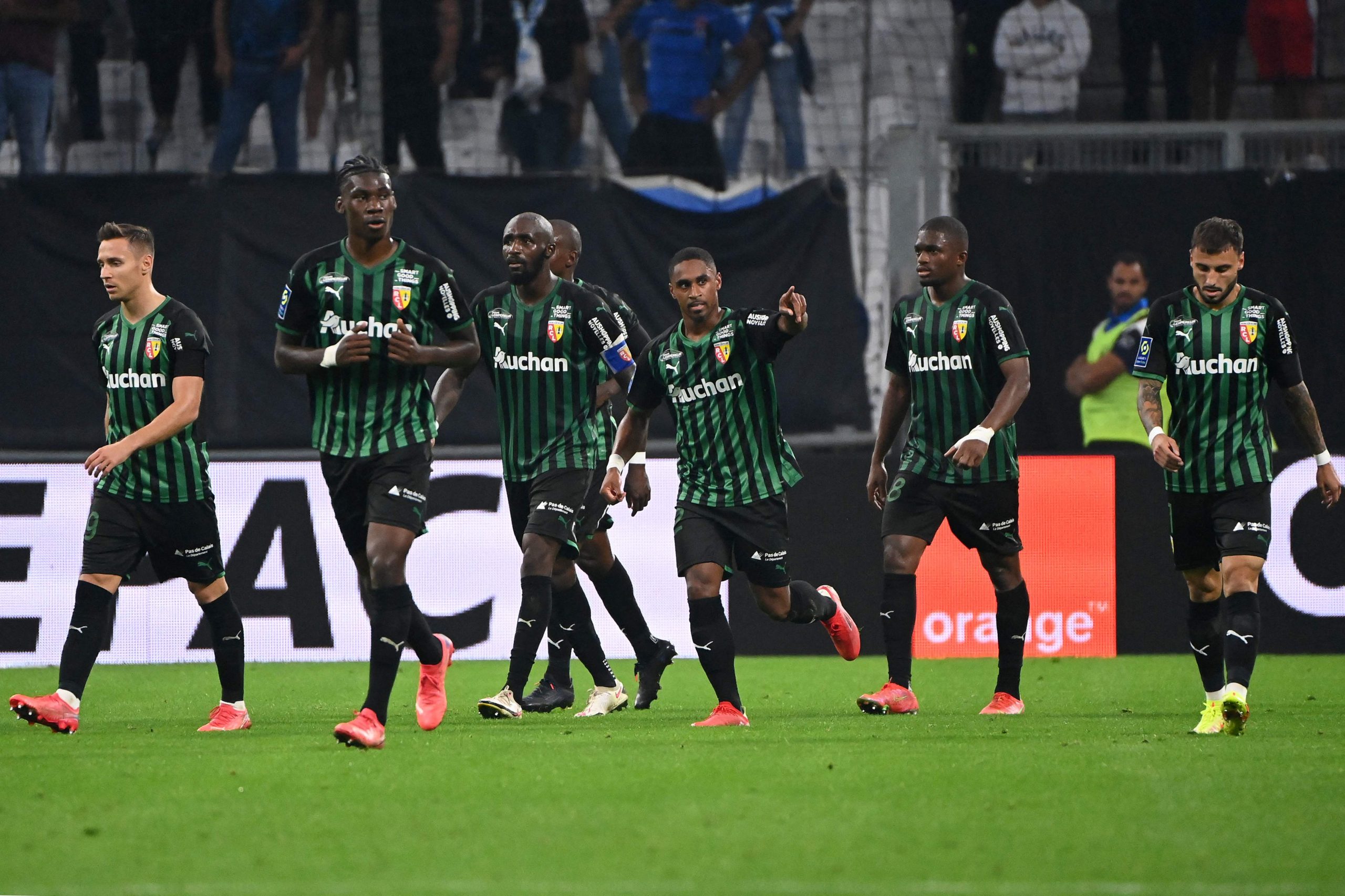 赠送马赛本季首败 朗斯昂首当老二