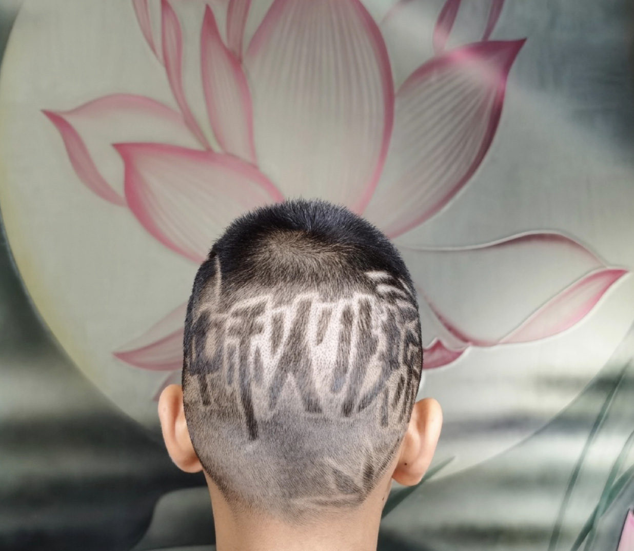 赵文卓儿中秋节换发型.后脑勺4个字很应景