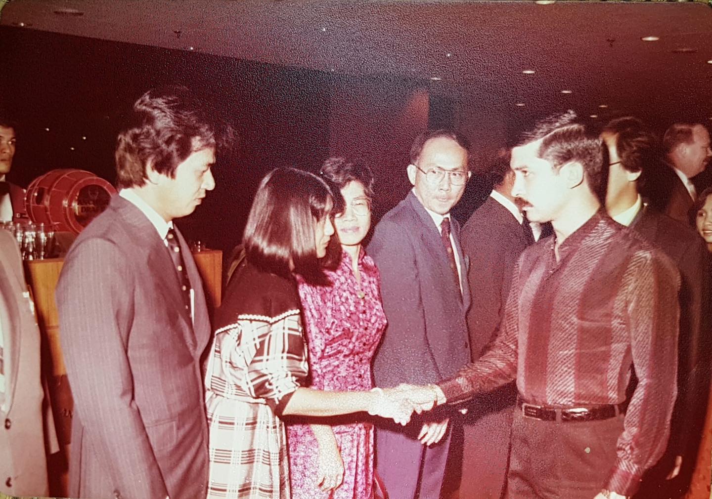 钱信伊感谢表扬‧分享父母觐见柔苏丹珍贵旧照