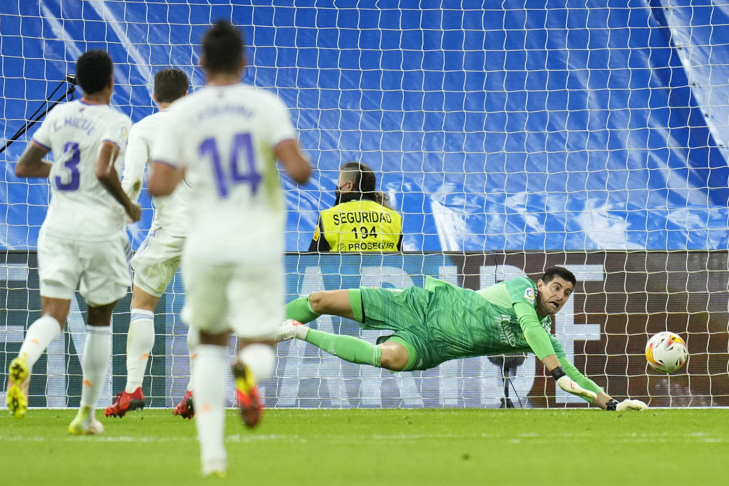 阿拉维斯创大冷门  马体会苦吞赛季首败