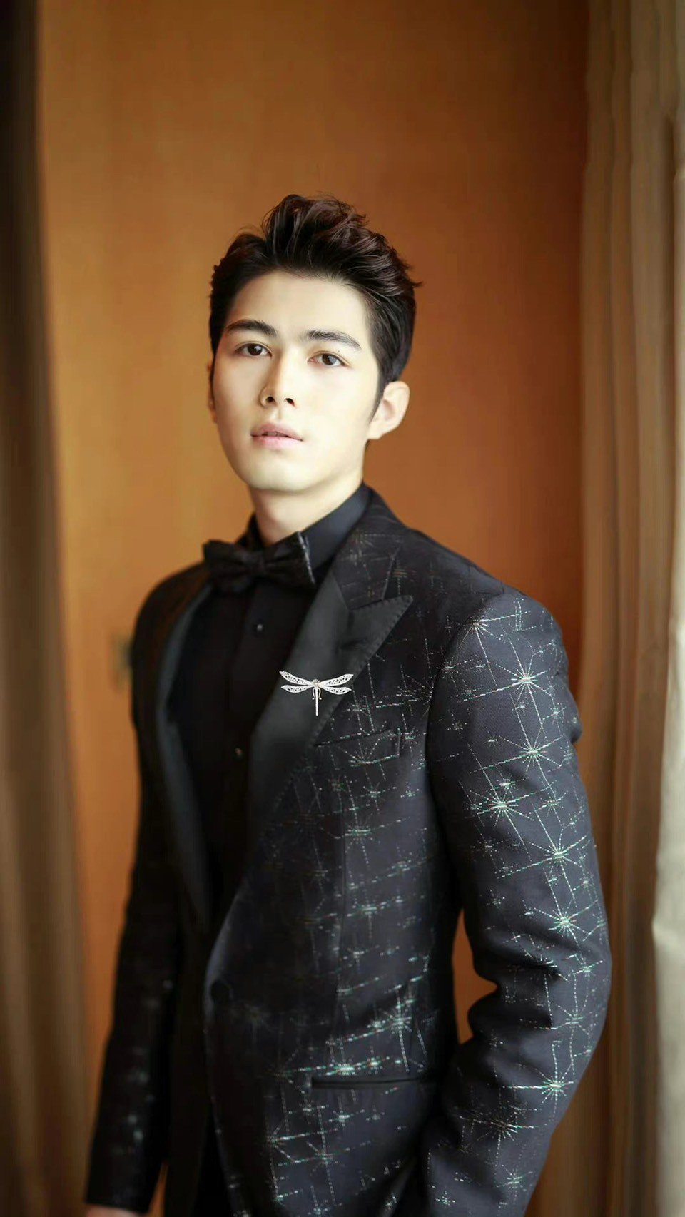 陈学冬衰爆.合作劣迹艺人8年心血归零