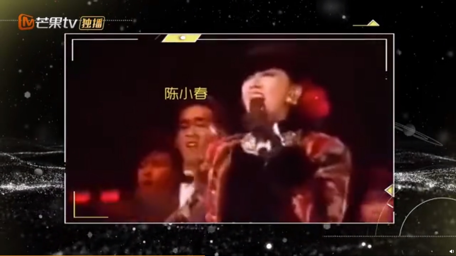 陈小春爆梅艳芳搭机秘闻‧从头等转坐经济舱只因爱聊天	
