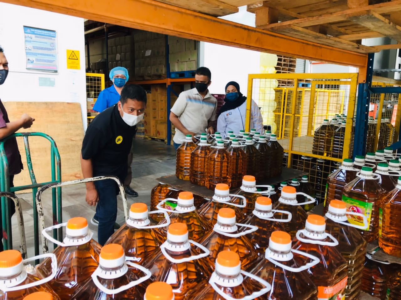 霹贸消局:市售5公斤食油价格便宜 介于RM27至28之间