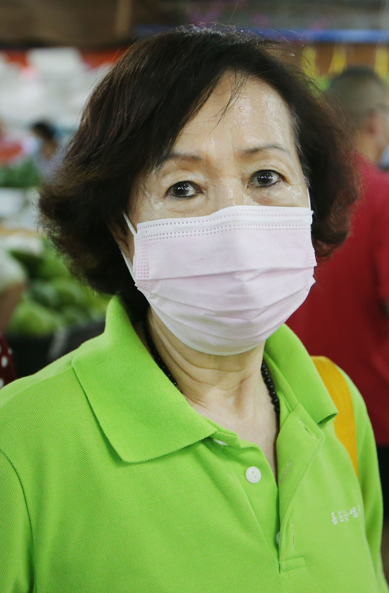 霹：封面主文／迎接中秋节最后冲刺  巴刹月饼销量亮眼