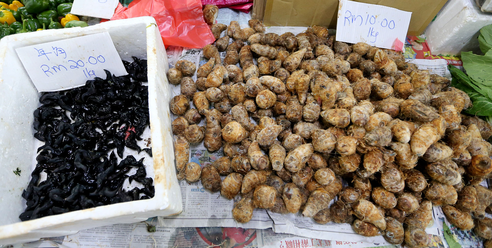 霹：封面主文／迎接中秋节最后冲刺  巴刹月饼销量亮眼