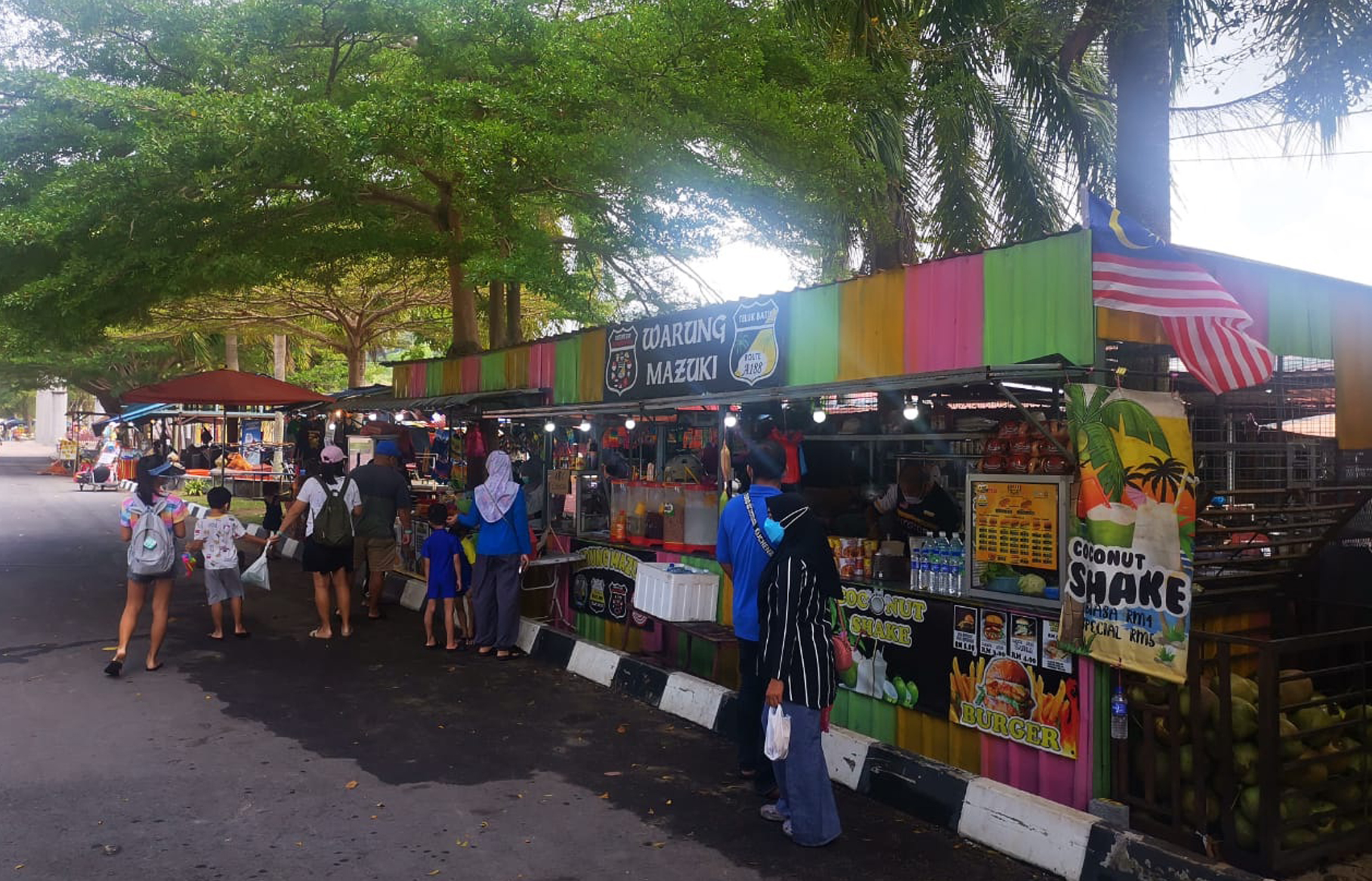 霹：显著／直落峇迪现人潮，邦咯岛零星旅客