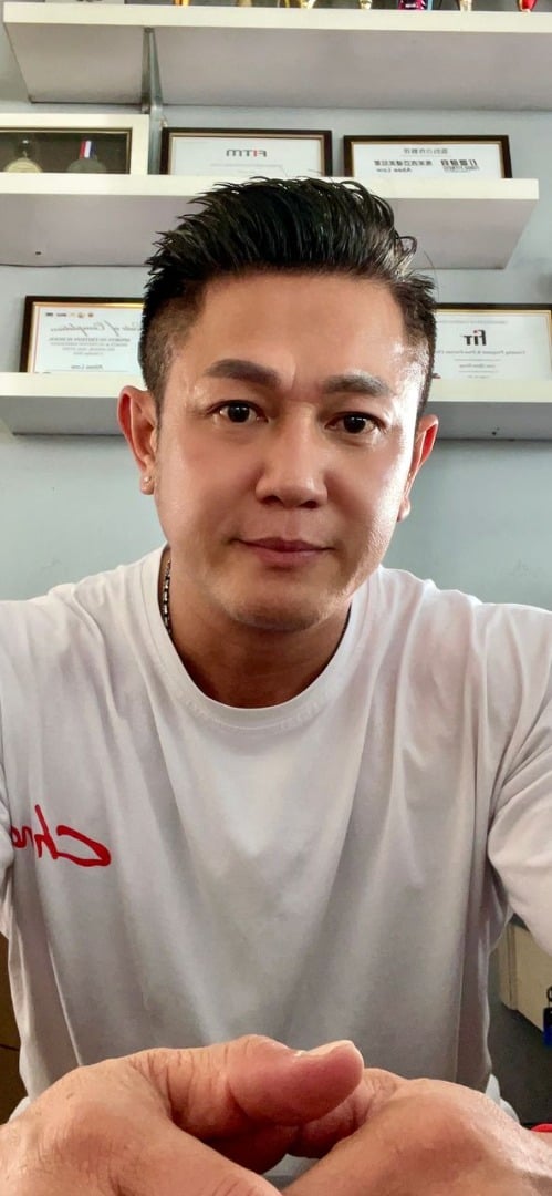 霹:版头/羽毛球馆重开客人反应淡