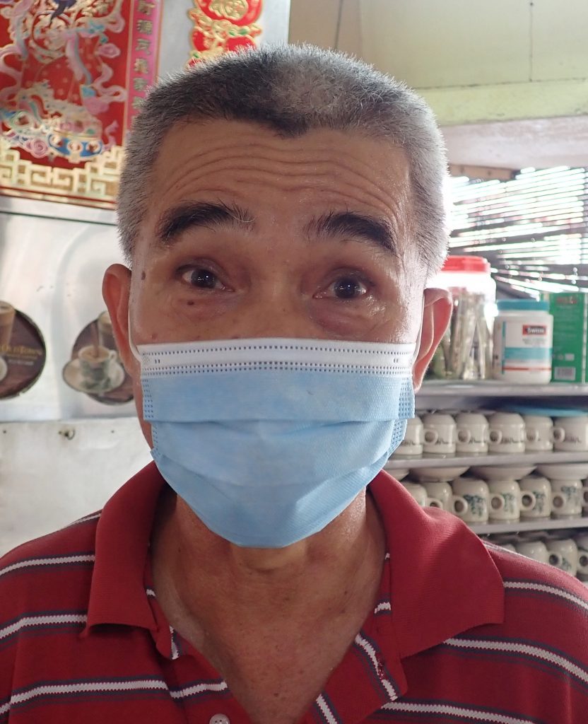 霹:第三版头/拉律峇登综合公市小贩中心18日开放堂食