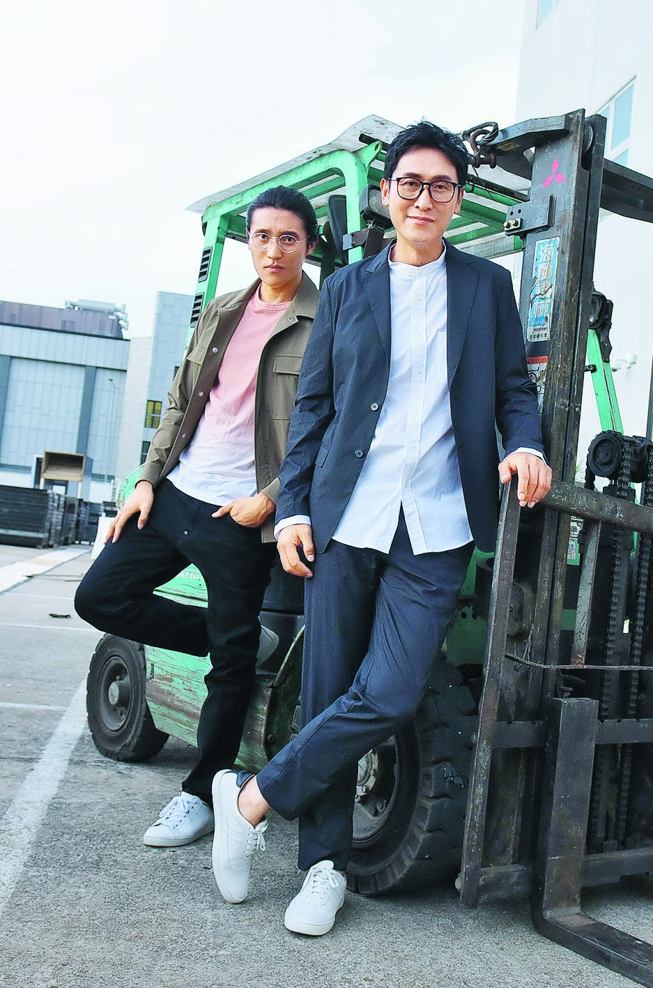 面对负评.马德钟4字赠儿马在骧