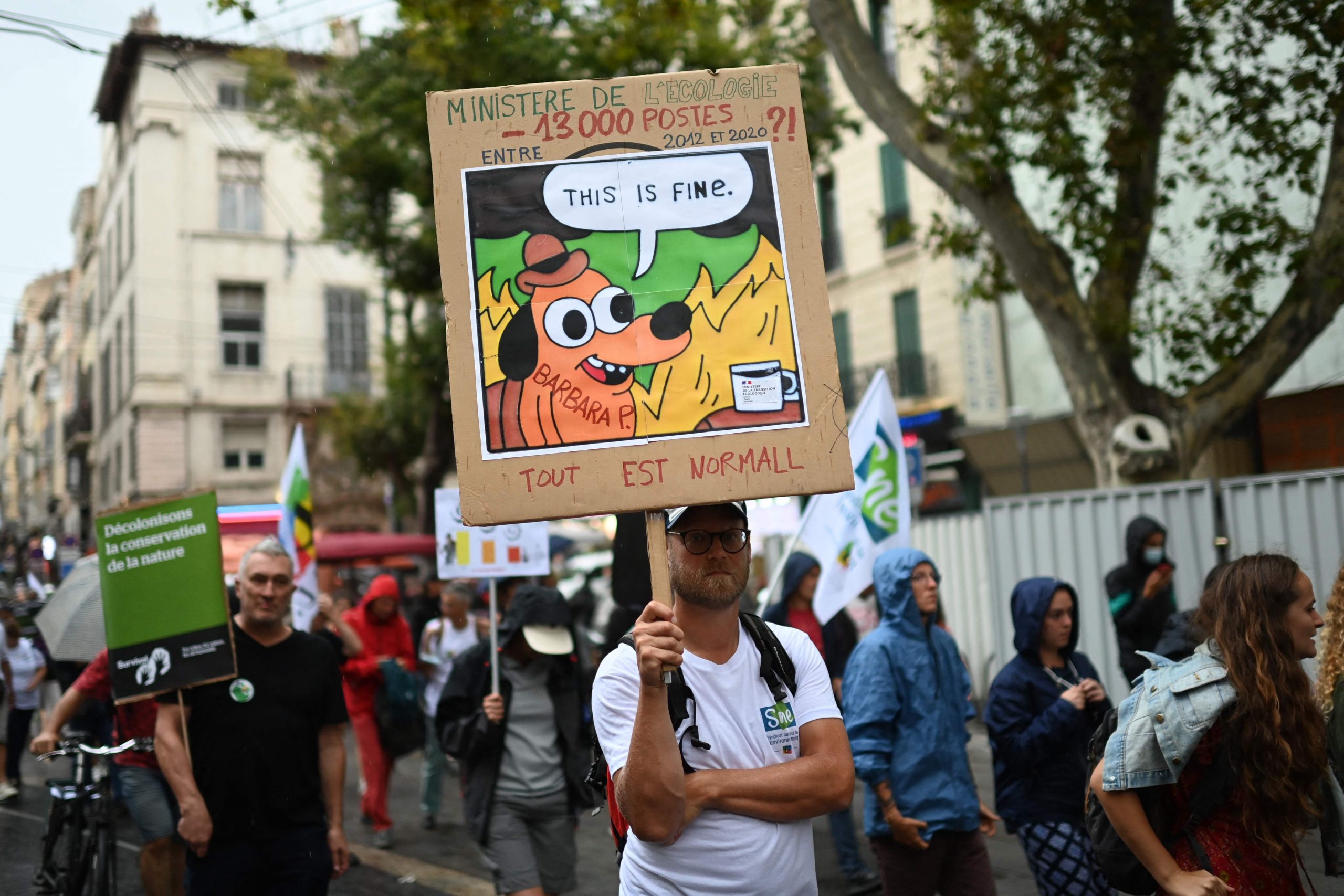 马克龙:面对气候变迁风险 保护濒危动物努力还不够