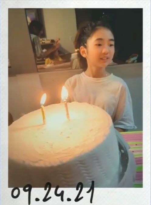 Grace 11岁生日曝光正脸.网赞女大11变