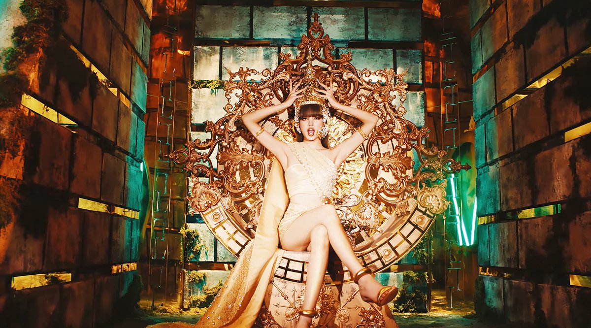 Lisa@BLACKPINK新歌MV化身泰国公主·90分钟破千万女歌手纪录