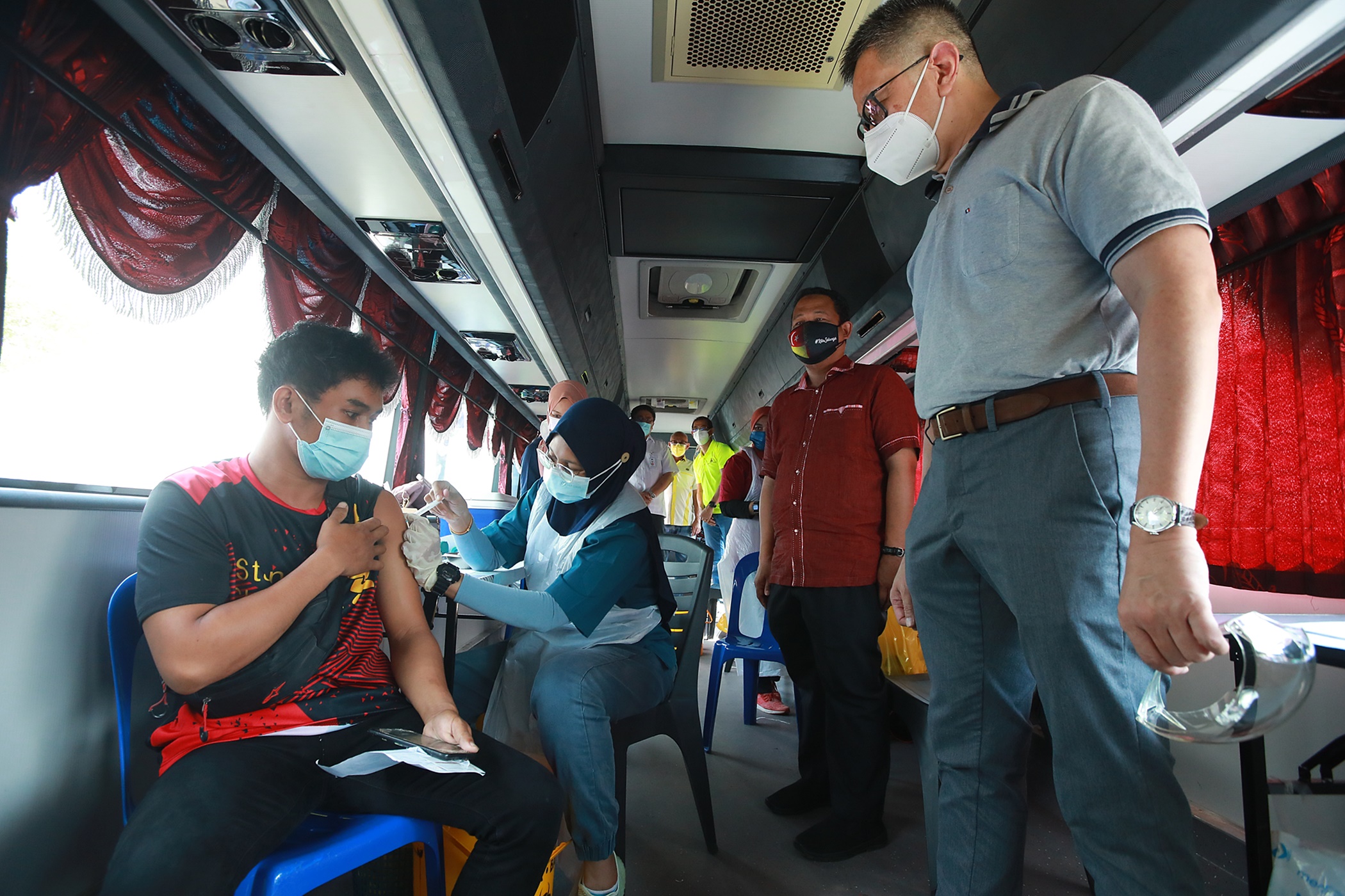 me03副文-大都会:巴生中路大巴刹selvax接种疫苗/2图1表(表未来)