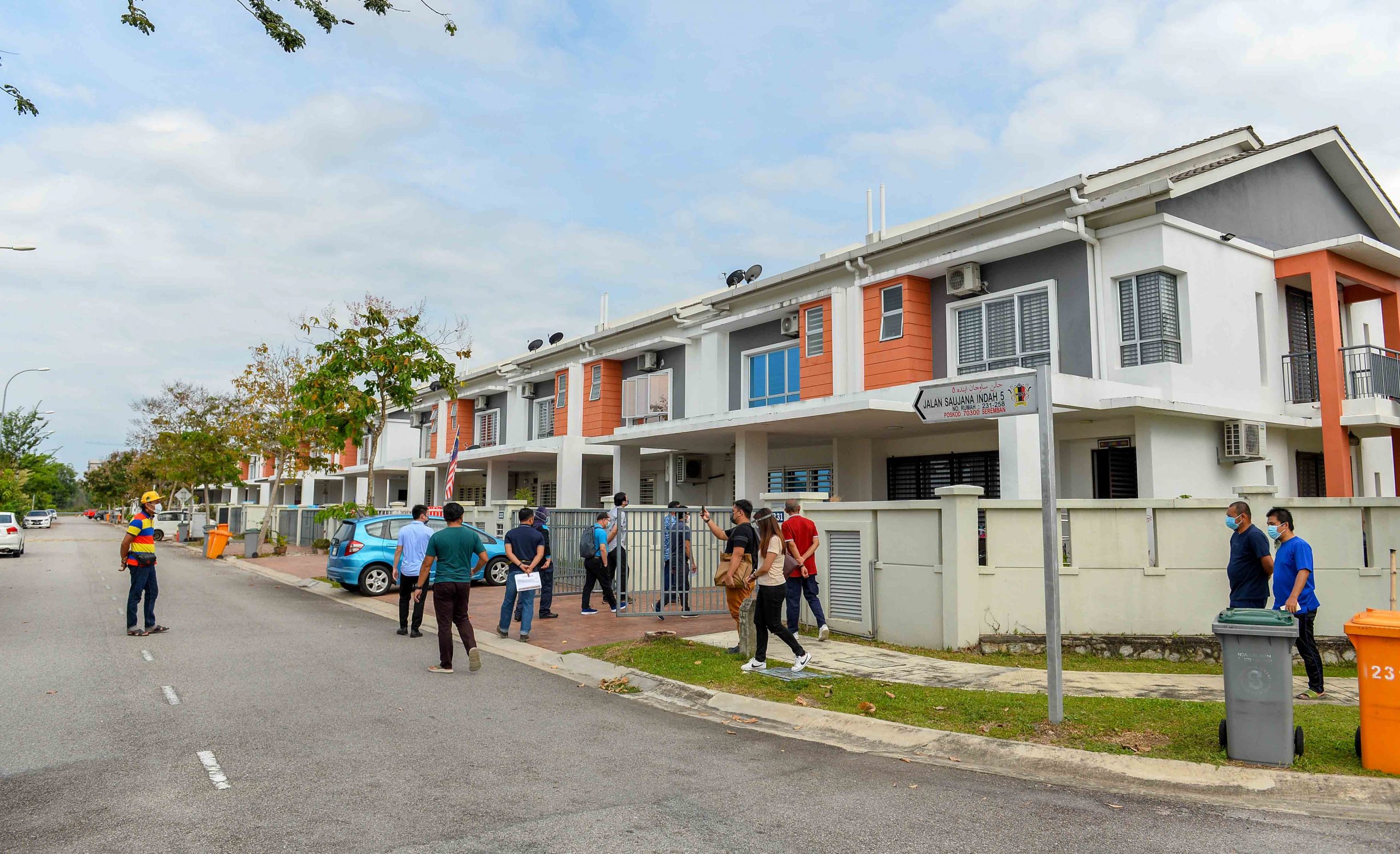 NS3头／工地炸石致20户裂痕，陈丽群介入协调，发展商居民达成共识