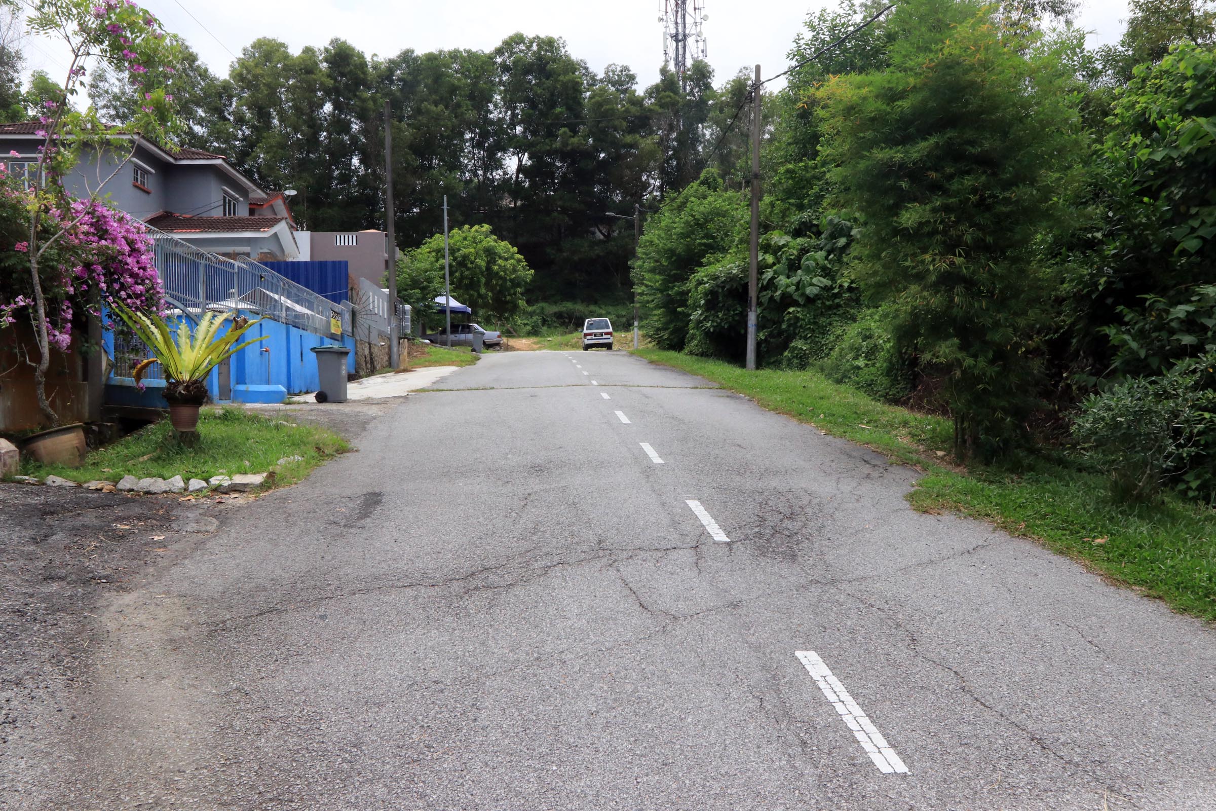 NS4头／炸石工程导致毗邻住家裂，居民担惊受怕